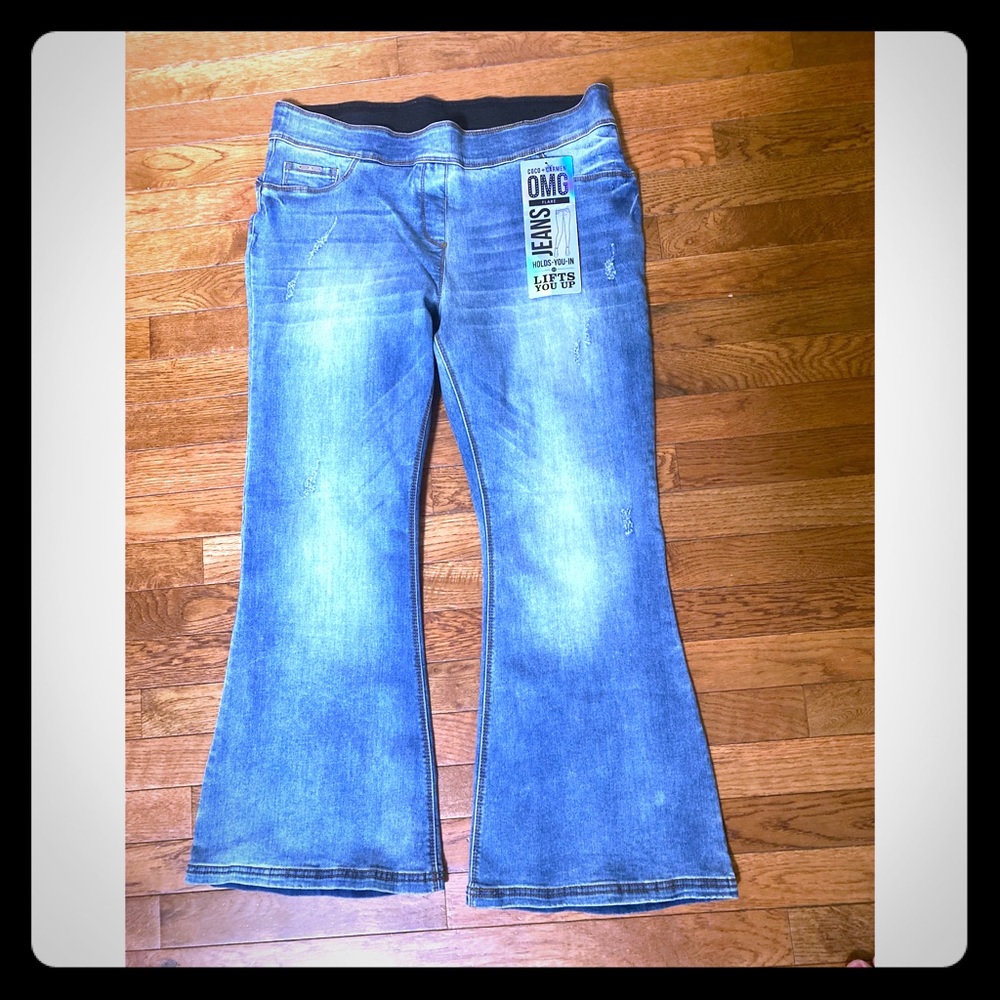 Coco + Carmen OMG Pull-On Jeans